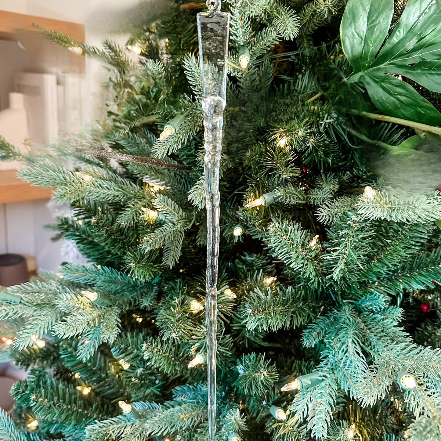 Set of 4 Elongated Icicle Ornaments